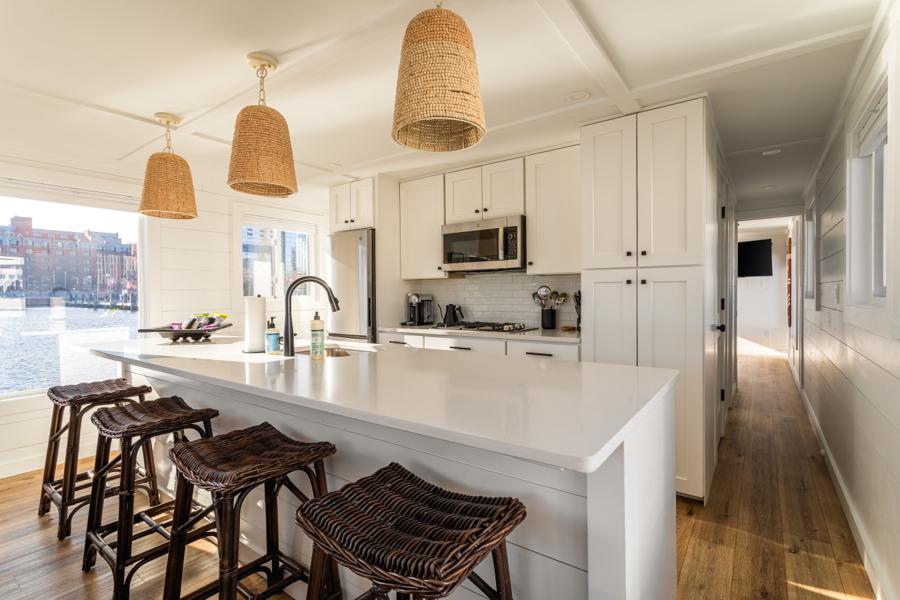 FLOHOM 1 | Bay Escape
