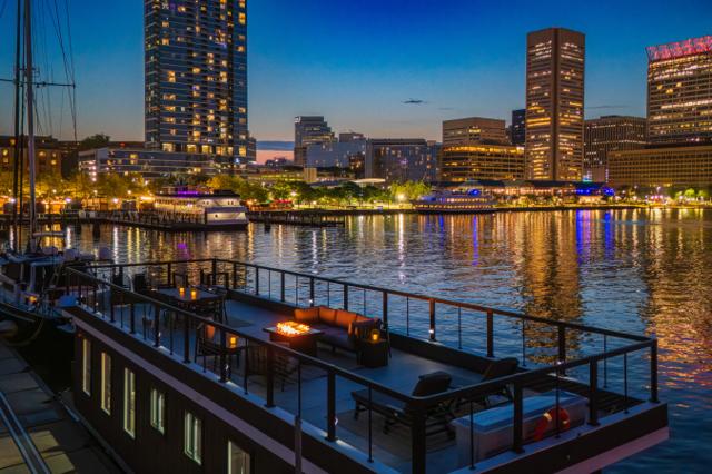 Port Noir, Baltimore