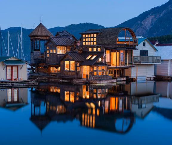Bayview floating home, Idaho